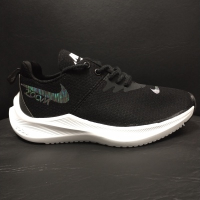 Negro / Blanco / Logo Tornasol - Zapatillas Nike Zoom Winflo 8